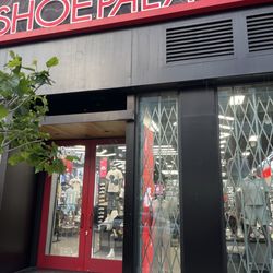 Shoe Palace