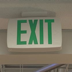 Rooms To Go - Rooms to go exit green and white sign 2:42 pm Daytona beach fl October 20 2025