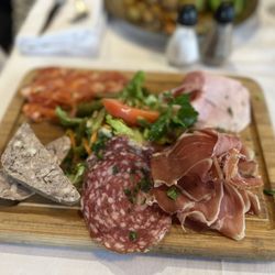 Carpe Diem Café - Charcuterie Board
