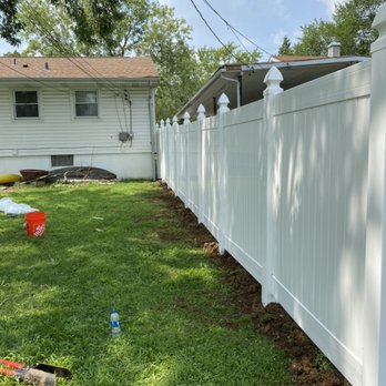 E-L Fence - Fences & Gates Near Me E-L Fence - Fences & Gates Near Me