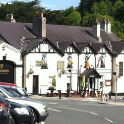 Powerscourt Arms Hotel - The front