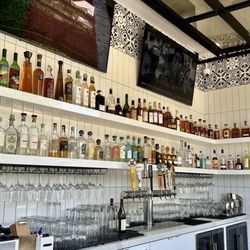 Pichudo Mexican Grill - Bar