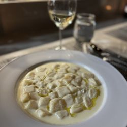 Mezzaluna Pasteria & Mozzarella Bar - Gorgonzola Gnocchi