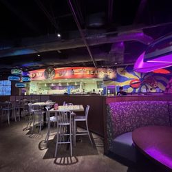 Mellow Mushroom Sanford - The restaurant decor