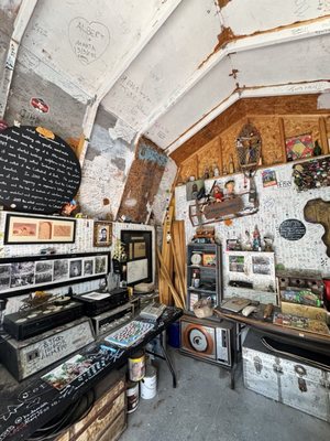 Cathedral of Junk by null