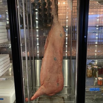 Parcheggio - Full aging pig - Italian Near Me - Toronto, Ontario