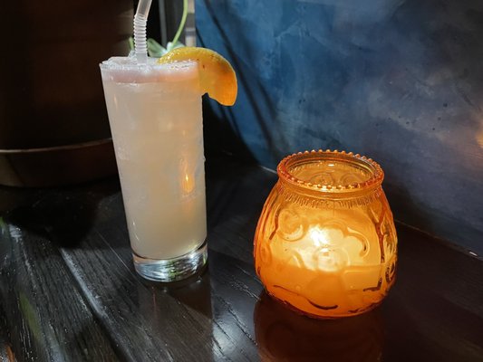 Bunton’s World Famous by null