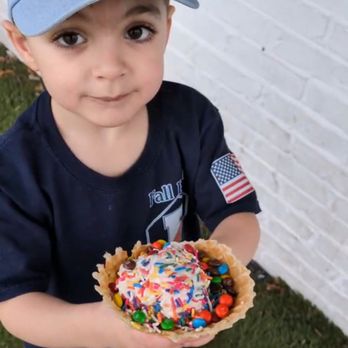 Holy Cow Ice Cream Cafe - Ice Cream & Frozen Yogurt Near Me - Peabody, Massachusetts Holy Cow Ice Cream Cafe - Ice Cream & Frozen Yogurt Near Me - Peabody, Massachusetts