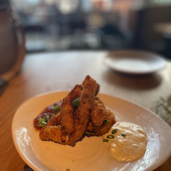 Duke's La Jolla - Panko Crusted Calamari - New American Near Me - La Jolla, California
