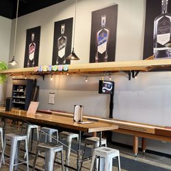 Saxtons Distillery - Cool space to hangout and play