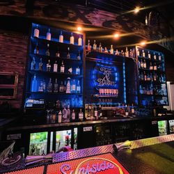 Fox & Barrel - Bar