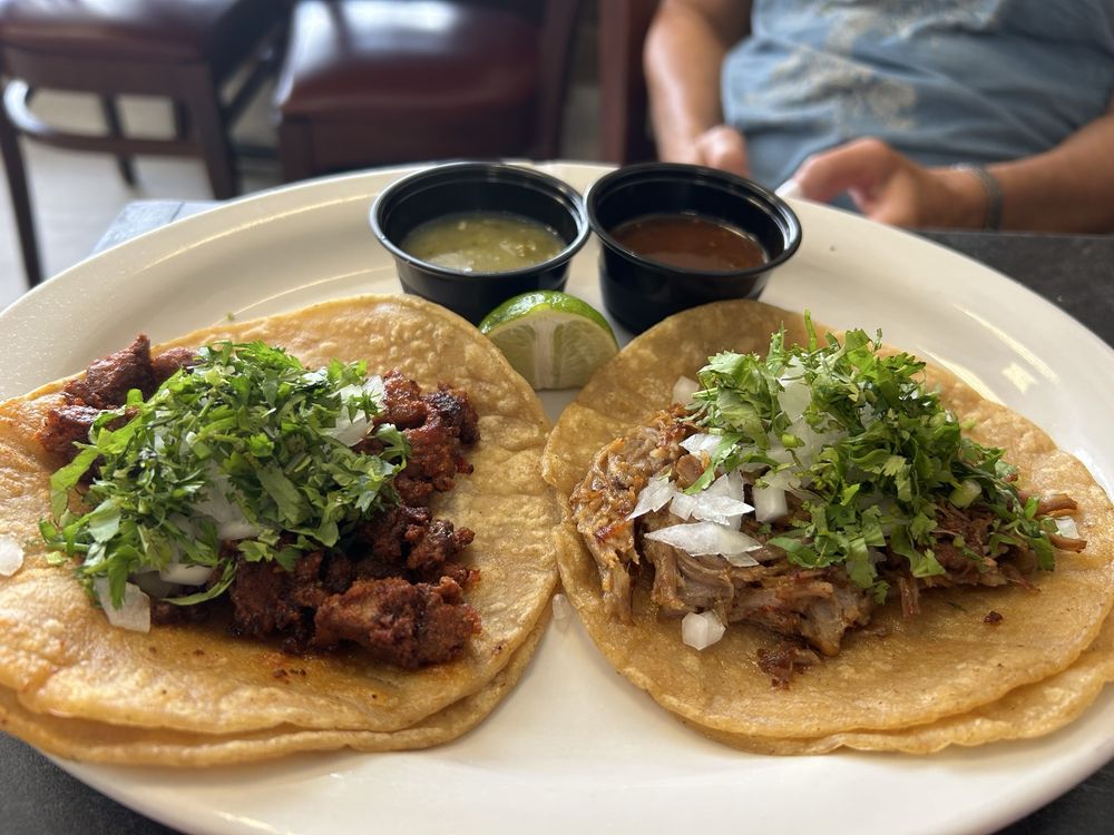 Los Gatos Mexican Cocina Logo