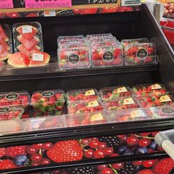 Geresbeck's Food Market - Fruit & Vegetables