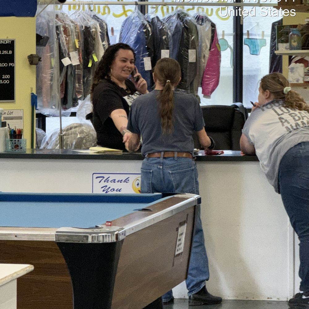Sunshine Laundry - Worst customer service ever from this one.  Don't trust this place.  Horrible - Laundry Services Near Me - Morristown, Tennessee