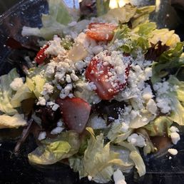 Salad no flavor.