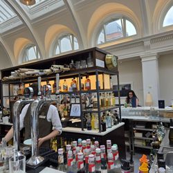 Titanic Hotel Belfast - Interior of restaurant