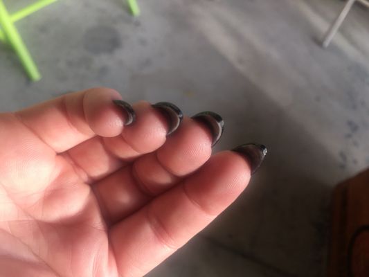 Sister Nails by null