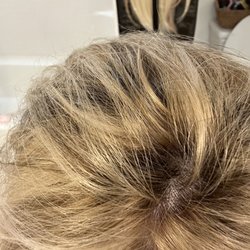 Ellie's Edge - My hair was supposed to have been a highlight.