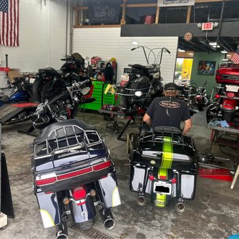 Harlee Mike’s Garage - Motorcycle Repair Near Me - East Dundee, Illinois Harlee Mike’s Garage - Motorcycle Repair Near Me - East Dundee, Illinois