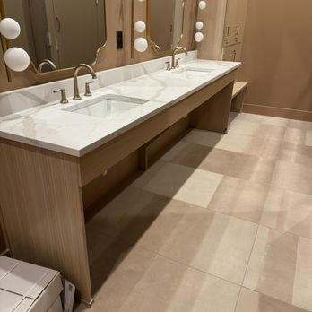 Loft Wellness - Women's Locker Room - Massage Near Me - Broken Arrow, Oklahoma Loft Wellness - Women's Locker Room - Massage Near Me - Broken Arrow, Oklahoma
