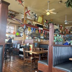 Tugboat Annies - Kinda fun to hang out here