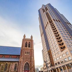 Dentistry 801 Grand - The 801 Grand building, downtown Des Moines