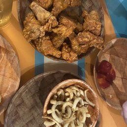 Original Hooters Style Wings and Curly Fries