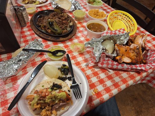 Los Norteños Pollos Asados by null