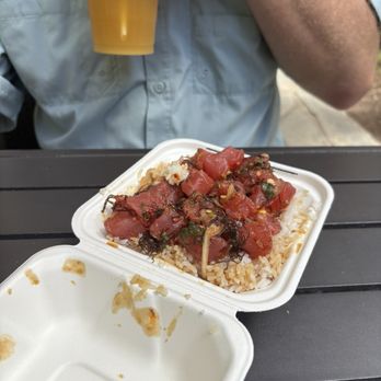 Aloha Bowls and Tea - Poke Tuna, Hawaiian Style - Acai Bowls Near Me - Honolulu, Hawaii
