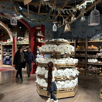 Warner Bros Studio Tour London - Tours Near Me - Leavesden, HRT Warner Bros Studio Tour London - Tours Near Me - Leavesden, HRT