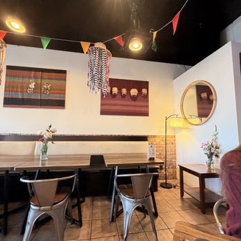 Thai Chaiyo Tustin - inside - Thai Near Me - Tustin, California