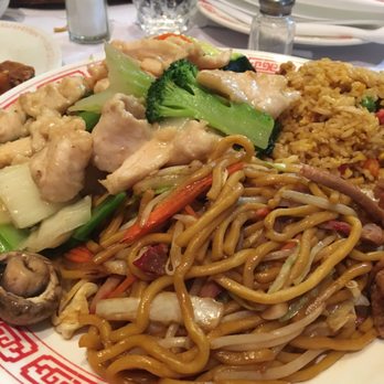 Green Jade Restaurant - Combo plate very delicious - Cantonese Near Me - Carmichael, California