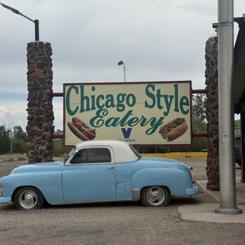 Dazzos Chicago Style Eatery - Chicago in AZ. - Hot Dogs Near Me - Wikieup, Arizona