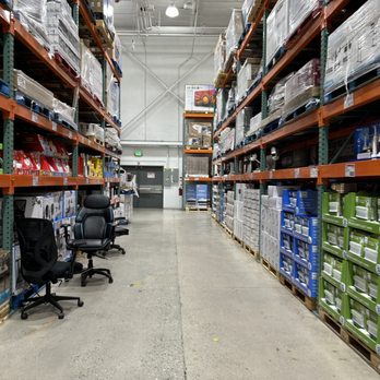 Costco Wholesale - Wholesale Stores Near Me - Northridge, California
