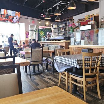 Arepalicious - Dining room - Colombian Near Me - Ozone Park, New York