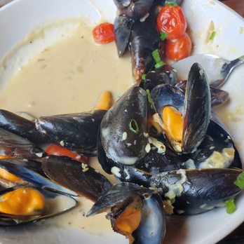 Hook Line & Schooner - Pan seared mussels - American Near Me - Smyrna, Georgia