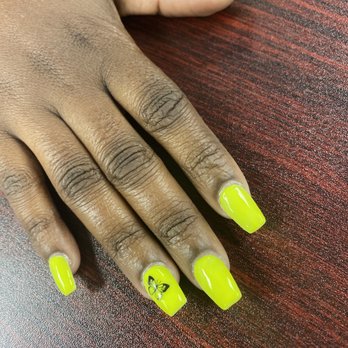 Bella Nails & Spa - I wanted the pink and got the neon yellow idk what they were thinking but clearly did not pay attention to me. Very poor customer service. - Nail Salons Near Me - Fresno, California