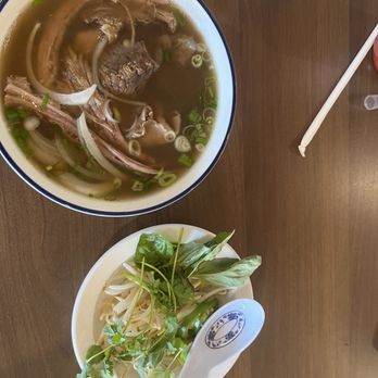 Retro Vietnam Restaurant - Pho - Vietnamese Near Me - Brandon, Mississippi