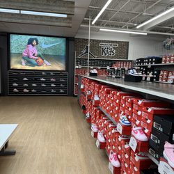 Shoe Station