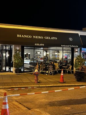 Bianco Nero Gelato by null