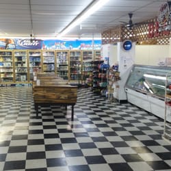 Amuny's Liquor & Deli - Deli area
