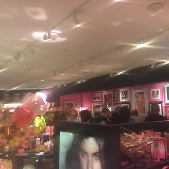 Victoria's Secret - I went back in the store to get a photo of the line not a great photo but you get the point. - Lingerie Near Me - Elmhurst, New York Victoria's Secret - I went back in the store to get a photo of the line not a great photo but you get the point. - Lingerie Near Me - Elmhurst, New York
