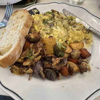 Sweet Maple - Frisco scramble - Breakfast & Brunch Near Me - Cupertino, California