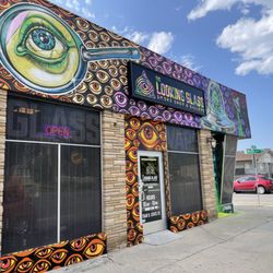 Looking Glass Smoke Shop and Gallery