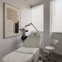 Vesna Aesthetics - Med Room