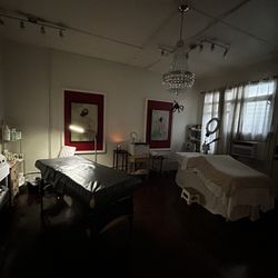 Skin Elegance - Facial room