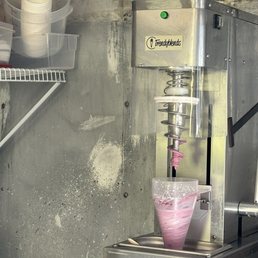 Blender - IG @bougiefoodieboi Blender - IG @bougiefoodieboi