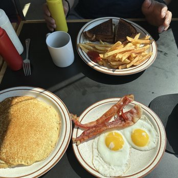 Boggan's Oasis Restaurant - Cowboy's and breakfast Sammy - Cafes Near Me - Anatone, Washington Boggan's Oasis Restaurant - Cowboy's and breakfast Sammy - Cafes Near Me - Anatone, Washington