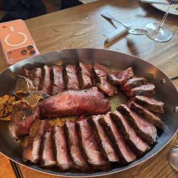 Golden Bear Station - Entrecôte - Italian Near Me - Kenwood, California