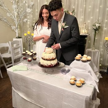 The Ruston Chapel - Cutting the cake - Venues & Event Spaces Near Me - Ruston, Washington The Ruston Chapel - Cutting the cake - Venues & Event Spaces Near Me - Ruston, Washington